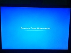 Win8.1开机时屏幕上显示Resume from Hibernation怎么办？