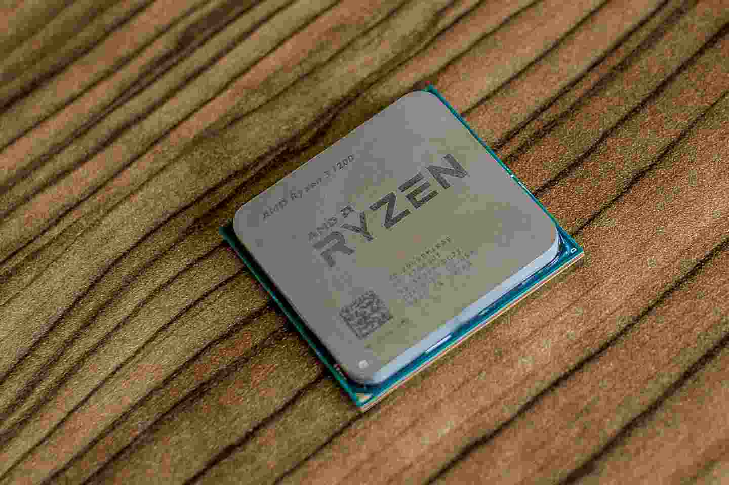 Ryzen 3 1200四核/8G/影驰GTX 1050虎将独显中端游戏电脑