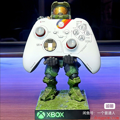 《星空》联名款微软 Xbox 手柄长这样？