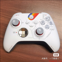 《星空》联名款微软 Xbox 手柄长这样？