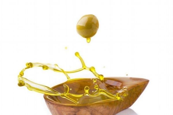橄榄油可以直接涂在脸上吗 橄榄油应该怎么用呢