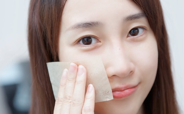 用吸油纸会伤害皮肤吗？用吸油纸对皮肤有什么影响？(1)