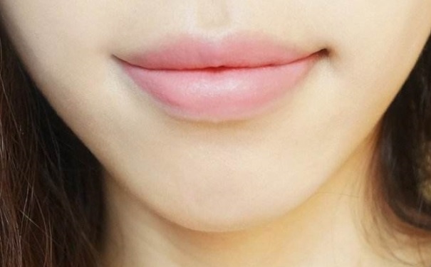 嘴唇干燥脱皮吃什么好？嘴唇干燥脱皮食疗方有哪些？(1)