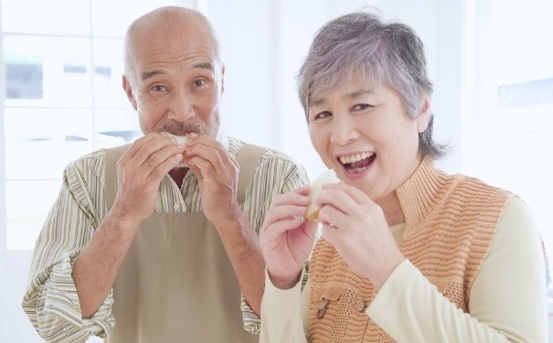 老人高血压吃什么食物好？缓解老年人高血压的饮食[图]