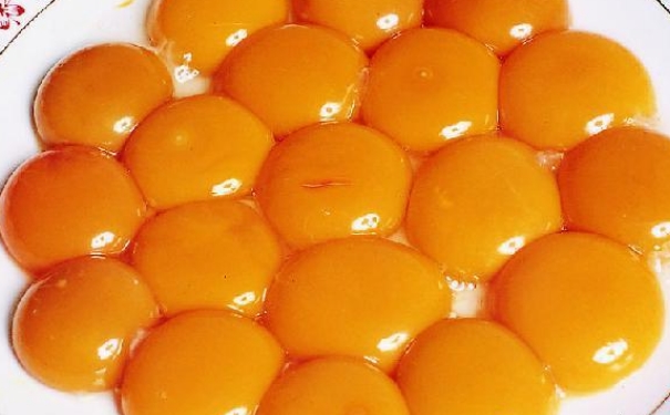 一天一个鸡蛋胆固醇会高吗？鸡蛋对人的身体有什么好处？(1)