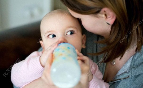 宝宝什么时候可以喝牛奶？宝宝多大开始喝牛奶？[图]