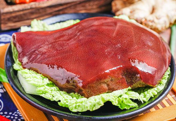 猪肝可以和芹菜一起吃吗 同吃减少人体毒素补血养颜