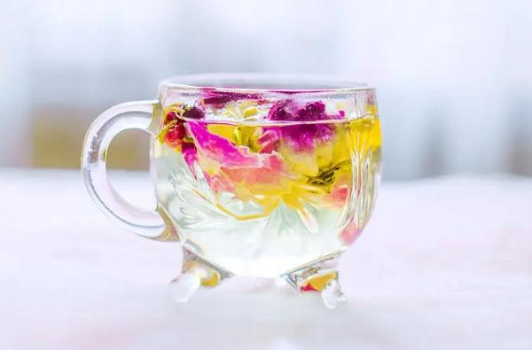 蜂蜜玫瑰花茶有什么好处？玫瑰花茶一周喝几次为适宜？