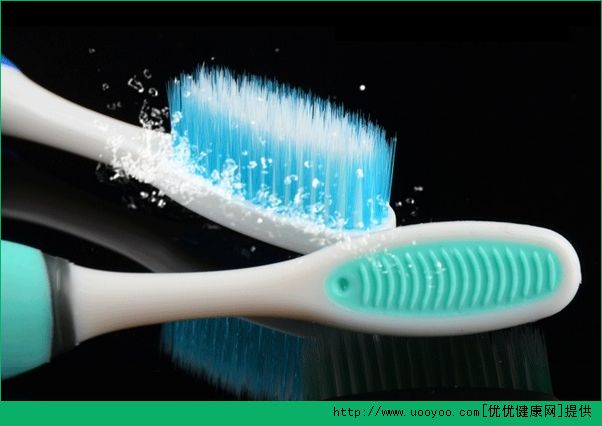 怎么刷牙才能使牙齿变干净？刷牙的正确方法介绍[多图]
