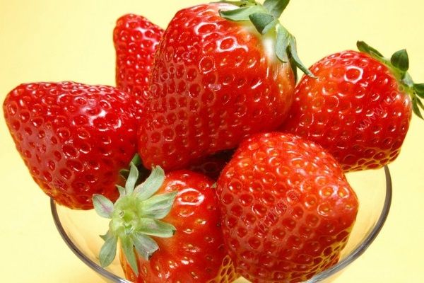只吃桑葚和草莓能减肥吗？只吃桑葚和草莓可以减肥吗？[