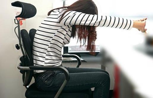 久坐的危害有哪些 颈肩腰背僵硬疼痛静脉曲张