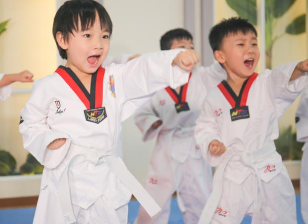 跆拳道几岁开始学比较好 5—12岁锻炼身体懂礼自卫
