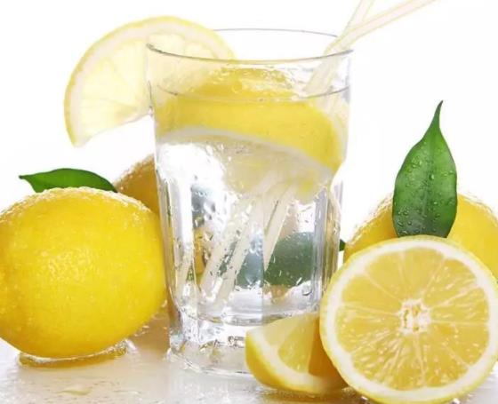 柠檬水可以天天喝吗 适量喝