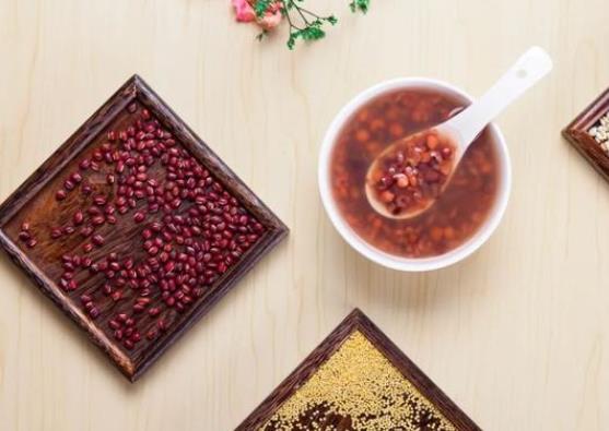 喝红豆薏米水补血吗 内含铁元素适量吃促进人体血液