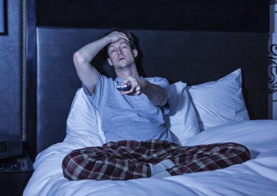 年轻人失眠如何调理 寻找病因检测睡眠明确类型