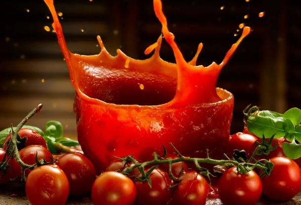 西红柿的美容功效有哪些？西红柿可以和牛奶一起吃吗？
