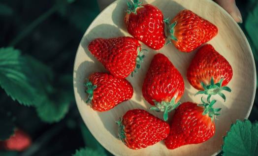 吃草莓可以改善便秘吗？草莓能
