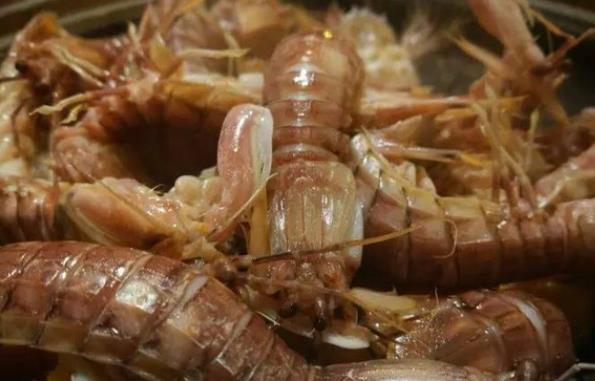 吃皮皮虾哪部位不能吃 肺等器官及其排泄物（虾线）