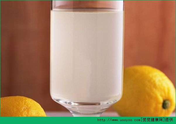 柠檬水能用开水泡吗？喝柠檬水需要注意什么(5)