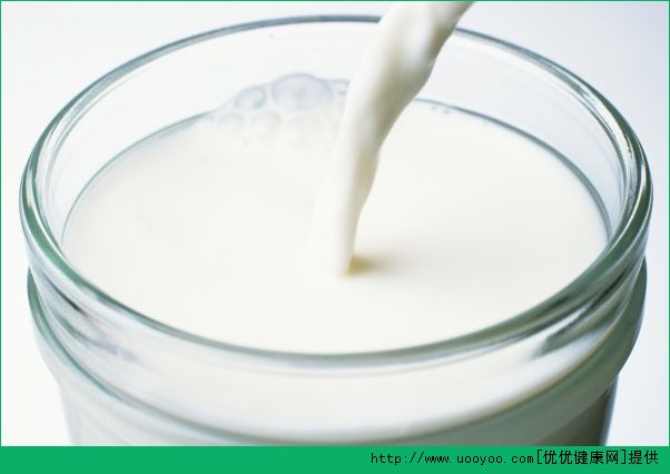 吃药喝牛奶发生冲突吗？吃药可以喝牛奶吗？(2)