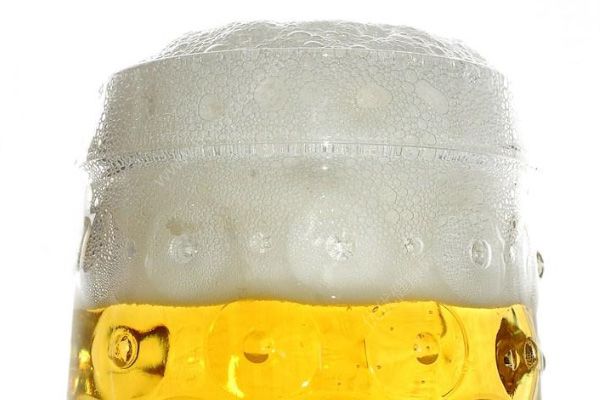 生啤酒和熟啤酒的区别是什么？生啤酒和熟啤酒哪个好？[