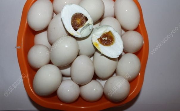 吃鸭蛋有什么坏处？吃鸭蛋对身体有害吗？(3)