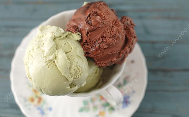 吃冰淇淋肚子疼是怎么回事？吃冰淇淋拉肚子怎么办？(3)