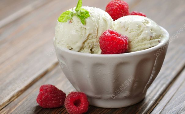 吃冰淇淋肚子疼是怎么回事？吃冰淇淋拉肚子怎么办？(4)