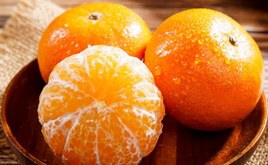 脐橙对咳嗽有帮助吗？脐橙富含什么维生素