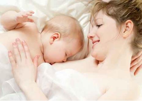 母乳喂养对宝宝有什么好处？母