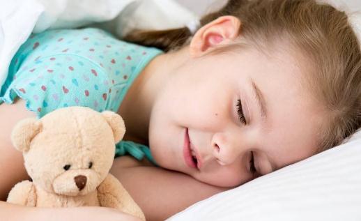 小孩子睡觉出汗是什么原因？小