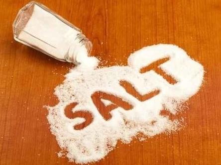 三个月的孩子能吃盐吗？小孩多