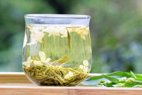 茉莉花茶属于绿茶类吗？茉莉花茶可以做奶茶吗？