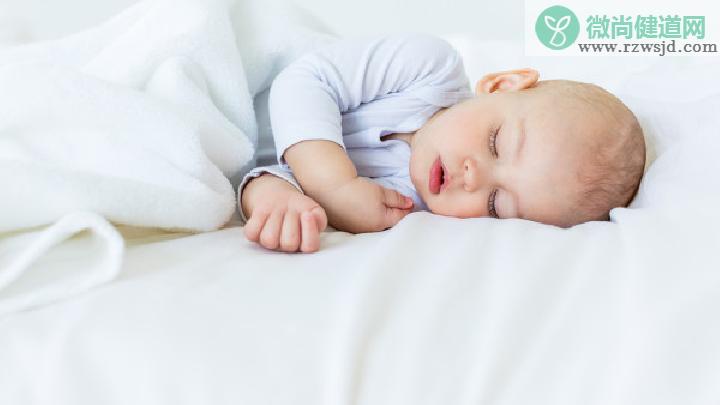 婴儿过敏性鼻炎的症状有什么