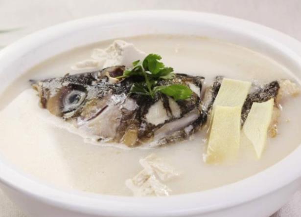 鱼头豆腐汤哺乳期可以喝吗 