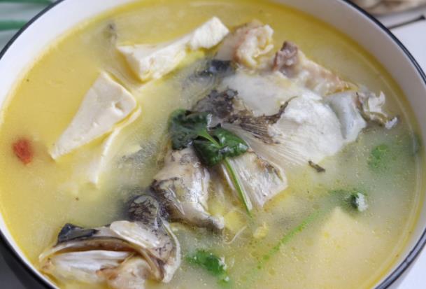 炖鱼头豆腐汤用冷水还是热水