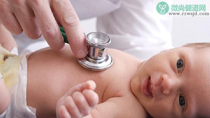 婴儿经常吐奶怎么办？如何预防