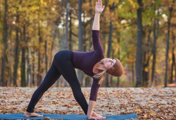 练瑜伽对肠胃有好处吗 哪些