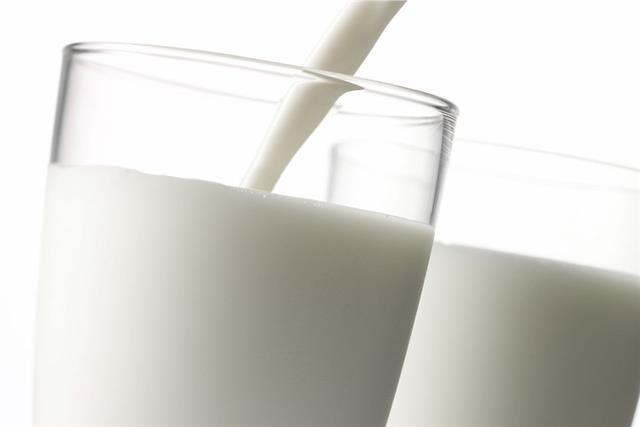 千万警惕 这6种喝奶方式堪比砒霜