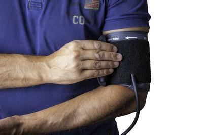 正常人血压超过150 90严重吗 应警惕高血压