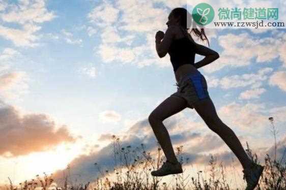 一天中什么时候跑步减肥 晨跑和夜跑哪个更减肥