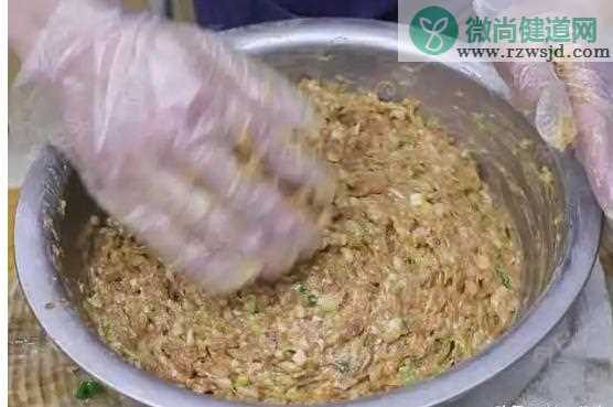 饺子馅太稀了怎么办？饺子馅咸