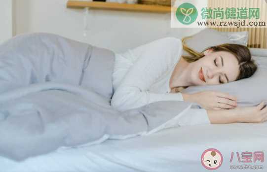 为什么年轻人睡眠时间越来越少 是什么剥夺了我们的睡眠