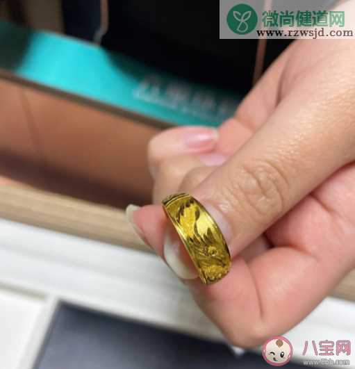 发现金戒指褪色竟救自己一命是怎么回事 金戒指为什么会褪色