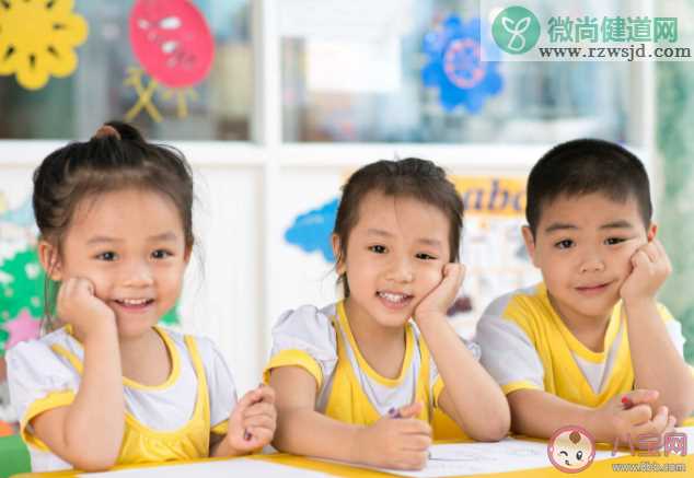 孩子小学阶段应该陪学还是放