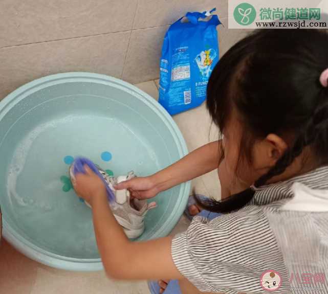 孩子从小学做饭有什么好处 如何培养孩子做家务的习惯