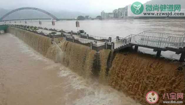 被不卫生的水泡过的饮料不要喝 洪水泡过的食物还能吃吗