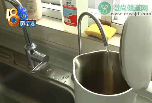 净水机接下水道全家喝2年废水 怎样选择合适的净水器