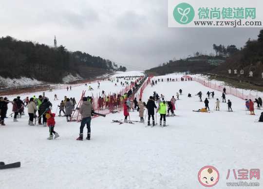 下雪天陪孩子玩心情感慨大全 下雪带着孩子玩朋友圈文案大全