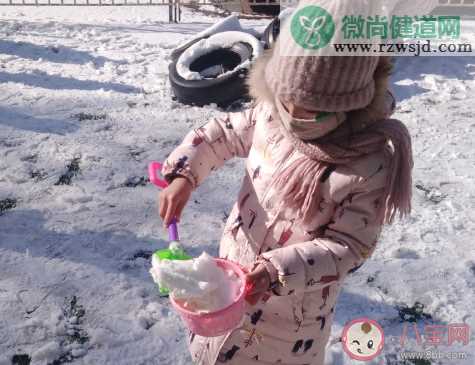 下雪天陪孩子玩心情感慨大全 下雪带着孩子玩朋友圈文案大全